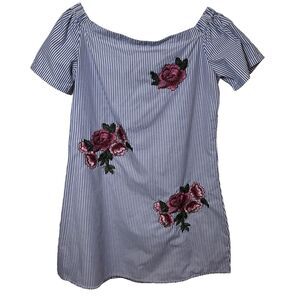 STYLE ENVY OFF THE SHOULDER STRIPED CHAMBRAY DRESS WITH ROSES SIZE MEDIUM